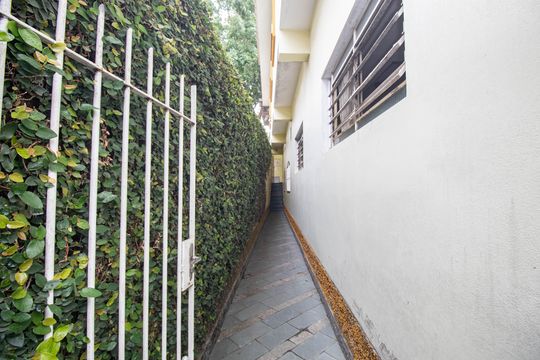 Corredor de casa à venda com 3 quartos, 400m² em Bortolândia, São Paulo