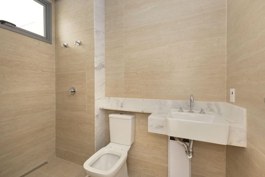 Banheiro da Suíte 1 de apartamento à venda com 4 quartos, 240m² em Vale do Sereno, Nova Lima