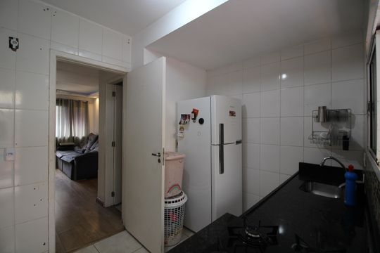 Cozinha de casa de condomínio à venda com 2 quartos, 70m² em Taquara, Rio de Janeiro