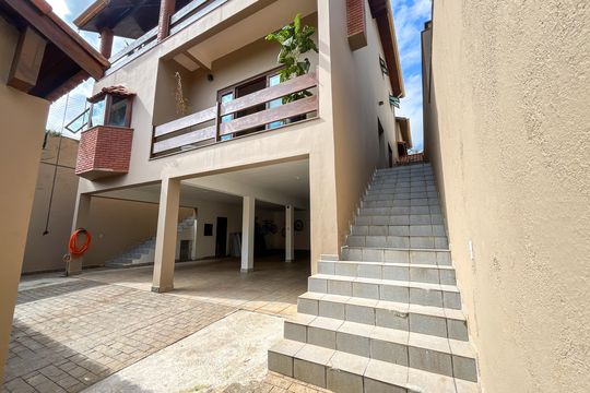 Garagem de casa à venda com 5 quartos, 580m² em City América, São Paulo
