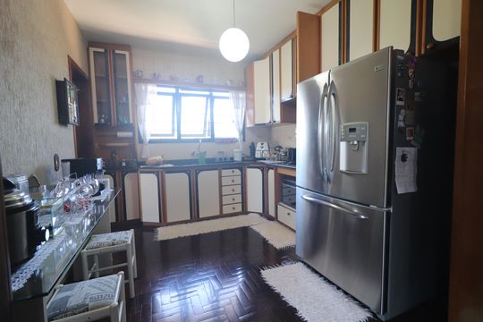 Cozinha 2 de casa à venda com 4 quartos, 350m² em São Jorge, Novo Hamburgo