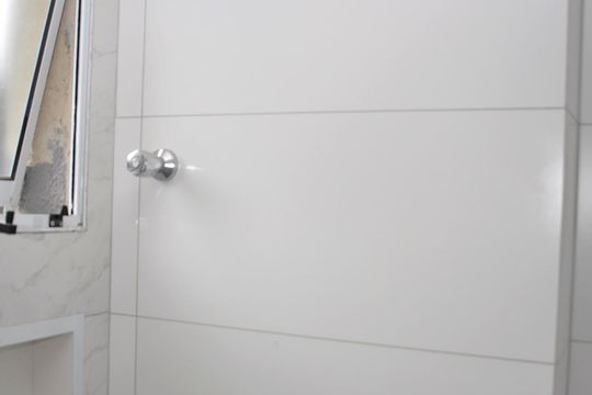 Banheiro Social de apartamento para alugar com 1 quarto, 35m² em Vila Mangalot, São Paulo