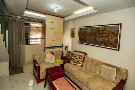 Sala de casa à venda com 2 quartos, 75m² em Céu Azul, Belo Horizonte