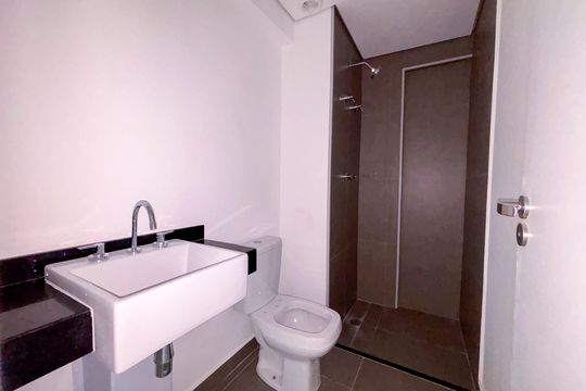 Banheiro da Suíte de apartamento para alugar com 2 quartos, 33m² em Cerqueira César, São Paulo