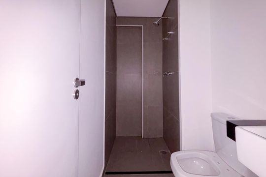 Banheiro Social de apartamento para alugar com 1 quarto, 66m² em Cerqueira César, São Paulo