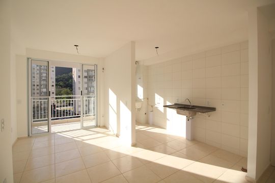 Sala de apartamento para alugar com 3 quartos, 60m² em Taquara, Rio de Janeiro