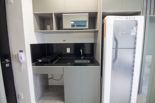 Cozinha de kitnet/studio para alugar com 1 quarto, 24m² em Vila Cordeiro, São Paulo