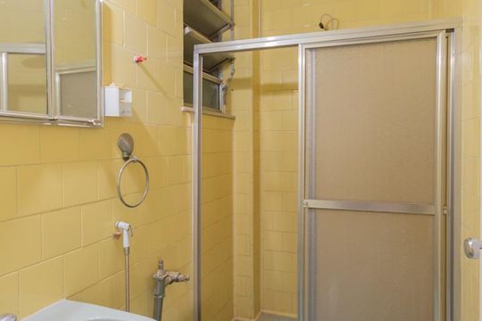 Banheiro 2 de apartamento à venda com 3 quartos, 130m² em Grajaú, Rio de Janeiro