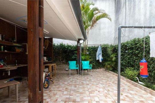 Casa à venda com 4 quartos, 223m² em Vila Romana, São Paulo