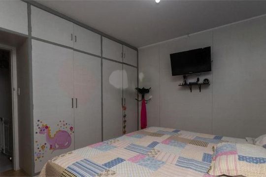 Casa à venda com 4 quartos, 223m² em Vila Romana, São Paulo