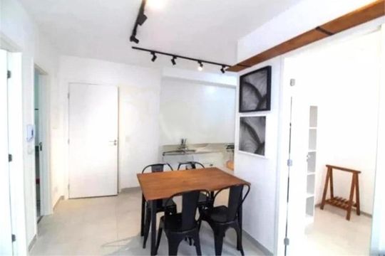 Apartamento à venda com 2 quartos, 34m² em Santo Amaro, São Paulo