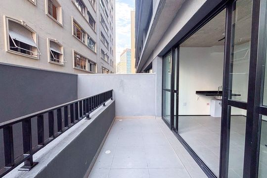 Varanda de kitnet/studio à venda com 1 quarto, 23m² em Cerqueira César, São Paulo