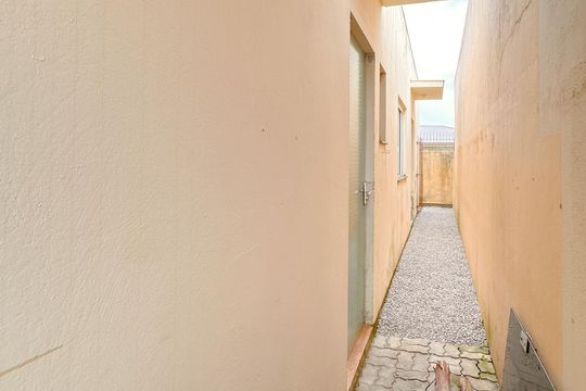 Corredor de casa para alugar com 2 quartos, 135m² em São João do Rio Vermelho, Florianópolis