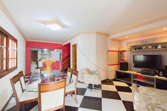 Casa à venda com 3 quartos, 200m² em Mato Grande, Canoas