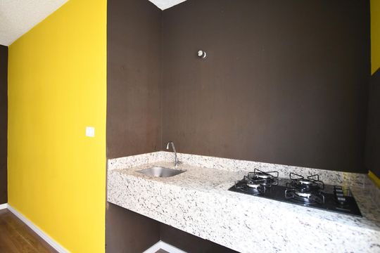Sala/Cozinha de apartamento para alugar com 1 quarto, 62m² em Bacacheri, Curitiba