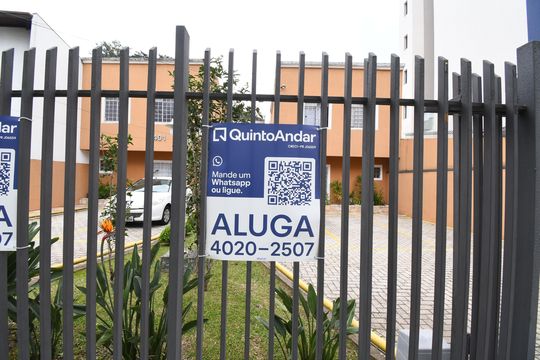 Placa de apartamento para alugar com 1 quarto, 62m² em Bacacheri, Curitiba