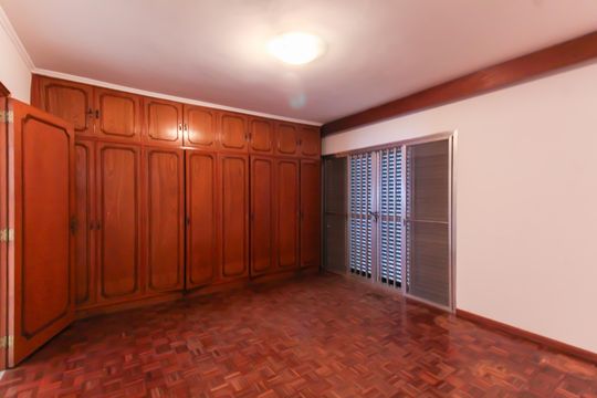 Suíte 3 de casa à venda com 4 quartos, 256m² em Vila Regente Feijó, São Paulo