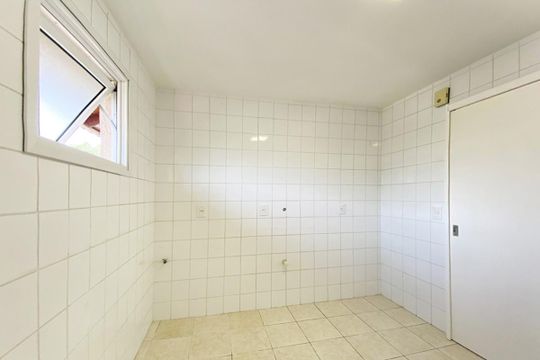 Cozinha de apartamento à venda com 2 quartos, 60m² em Feitoria, São Leopoldo