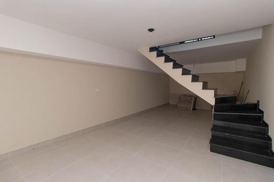 Garagem de casa à venda com 3 quartos, 360m² em Vila Isolina Mazzei, São Paulo