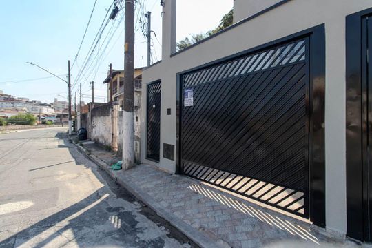 Fachada de casa à venda com 3 quartos, 360m² em Vila Isolina Mazzei, São Paulo