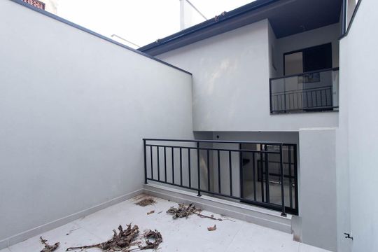 Quintal de casa à venda com 3 quartos, 360m² em Vila Isolina Mazzei, São Paulo