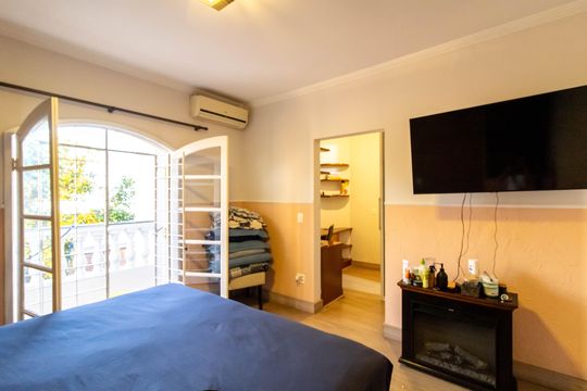 Suíte de casa à venda com 3 quartos, 308m² em Vila Zamataro, Guarulhos