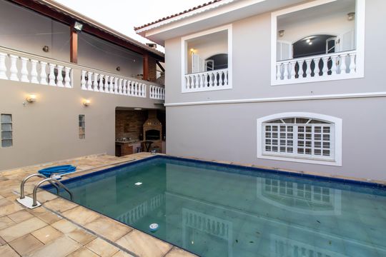 Piscina de casa à venda com 3 quartos, 308m² em Vila Zamataro, Guarulhos