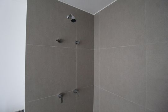 Banheiro de kitnet/studio à venda com 1 quarto, 27m² em Vila Olímpia, São Paulo