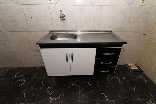 Cozinha de apartamento para alugar com 3 quartos, 96m² em Navegantes, Porto Alegre