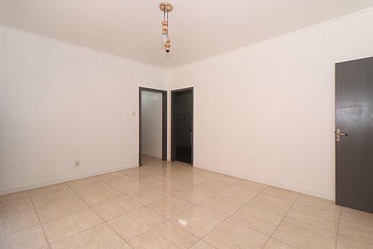 Sala de apartamento para alugar com 3 quartos, 96m² em Navegantes, Porto Alegre