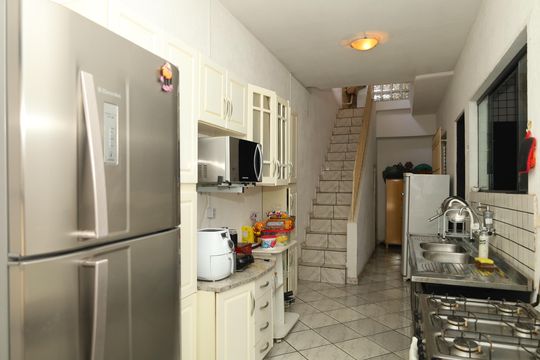 Cozinha de casa à venda com 4 quartos, 110m² em Vila Jacuí, São Paulo