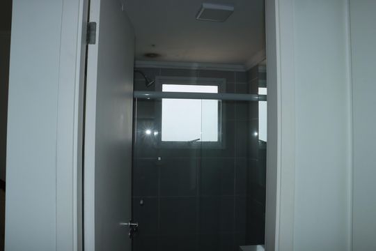 Banheiro da Suíte de apartamento para alugar com 3 quartos, 128m² em Jardim Santa Barbara, Embu das Artes
