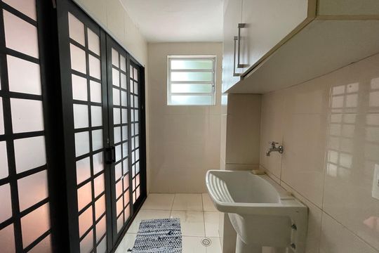 Área de Serviço de casa para alugar com 4 quartos, 140m² em Jardim Bonfiglioli, São Paulo