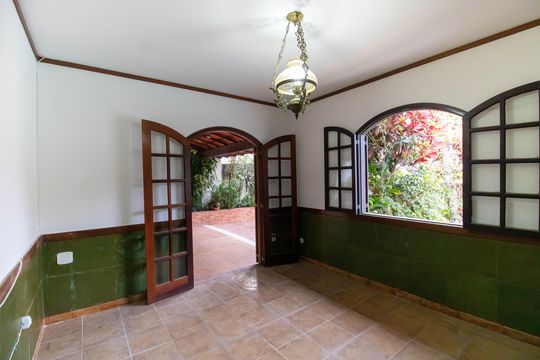 Casa de Condomínio à venda com 5 quartos, 420m² em Itaipu, Niterói