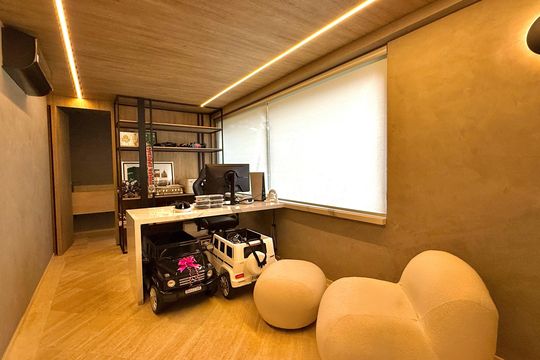 Escritório de casa de condomínio à venda com 4 quartos, 500m² em Jardim Paulista, Barueri