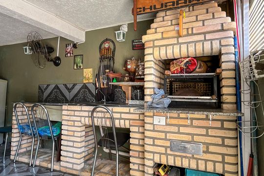 Churrasqueira de casa para alugar com 2 quartos, 200m² em Parque Sao Luis, São Paulo