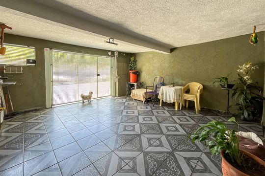 Garagem de casa para alugar com 2 quartos, 200m² em Parque Sao Luis, São Paulo