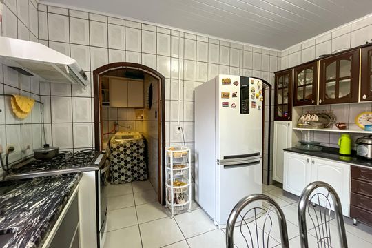 Cozinha de casa para alugar com 2 quartos, 200m² em Parque Sao Luis, São Paulo