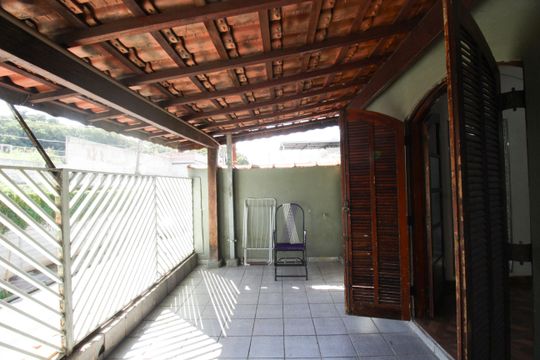 Varanda de casa para alugar com 3 quartos, 200m² em Parque Sao Luis, São Paulo