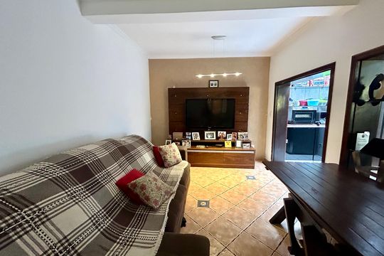 Casa à venda com 3 quartos, 194m² em Vila Rosalia, Guarulhos