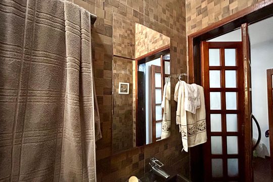 Banheiro da Suíte de casa à venda com 3 quartos, 194m² em Vila Rosalia, Guarulhos
