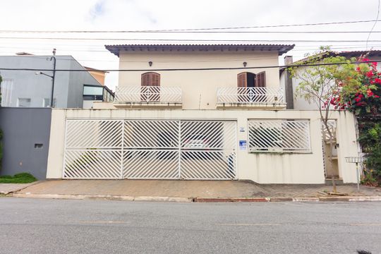 Fachada de casa à venda com 4 quartos, 262m² em City Bussocaba, Osasco