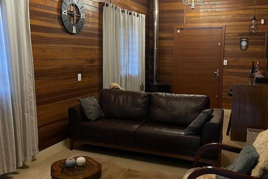 Sala de casa à venda com 3 quartos, 190m² em Feitoria Seller, São Leopoldo