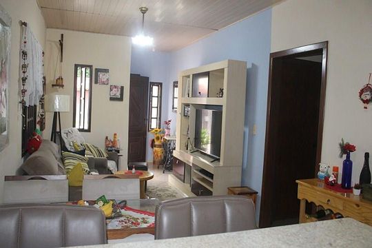 Sala de casa à venda com 3 quartos, 180m² em Costa E Silva, Porto Alegre