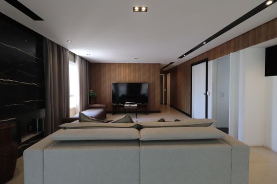Apartamento para alugar com 4 quartos, 265m² em Vila Gomes Cardim, São Paulo