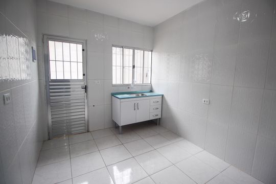 Cozinha de casa para alugar com 2 quartos, 100m² em Jardim Santo Antonio, São Paulo