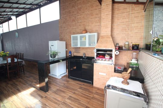 Área comum de casa à venda com 3 quartos, 420m² em Tirol (Barreiro), Belo Horizonte