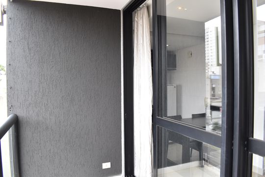 Sacada com Chusrrasqueira de apartamento para alugar com 2 quartos, 53m² em São Francisco, Curitiba