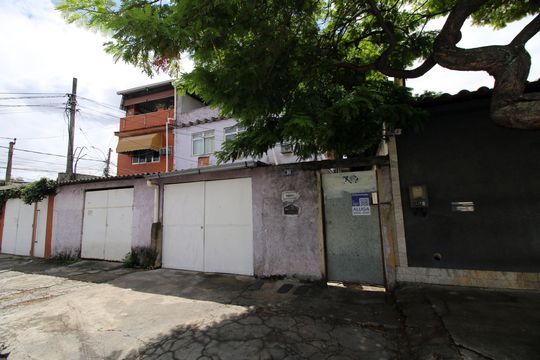Fachada da casa de casa à venda com 3 quartos, 120m² em Penha, Rio de Janeiro