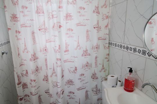 Banheiro Social de casa à venda com 3 quartos, 120m² em Penha, Rio de Janeiro